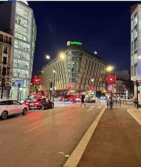 Week-End Porte De Clichy Dış mekan fotoğraf